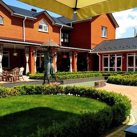 Заміський Комплекс Grand Prix Hotel Tsyurupynsk Exterior photo